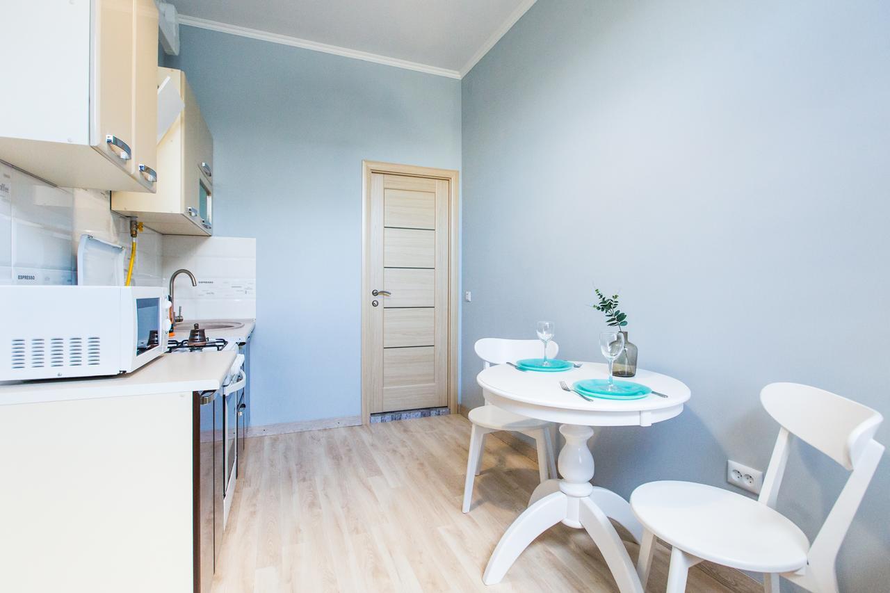 1 Bedroom Apartment Near Elizabeth'S The Cathedral Lviv Exterior photo