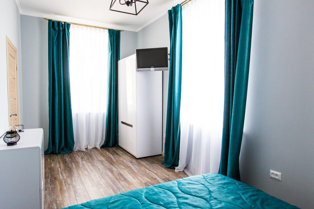1 Bedroom Apartment Near Elizabeth'S The Cathedral Lviv Exterior photo